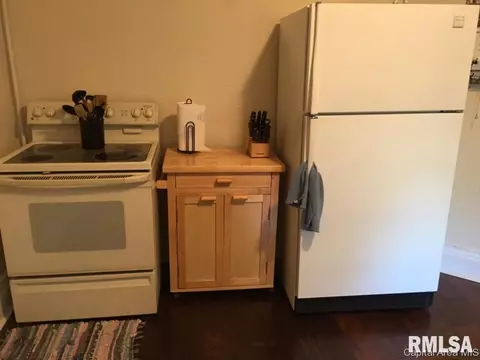 332 S State St, Springfield, IL 62704 photo 3