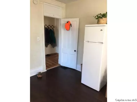 332 S State St, Springfield, IL 62704 photo 9