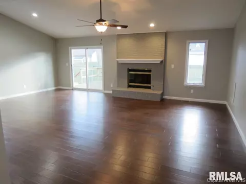 120 Davinci Dr, Springfield, IL 62703 photo 3