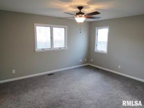 120 Davinci Dr, Springfield, IL 62703 photo 9