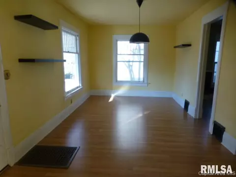 1012 S Walnut St, Springfield, IL 62704 photo 3