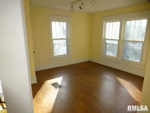 1012 S Walnut St, Springfield, IL 62704 photo 10