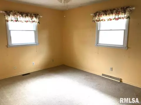 2328 Grinnell Dr, Springfield, IL 62704 photo 8