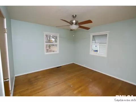 604 E Wood Ave, Springfield, IL 62702 photo 15
