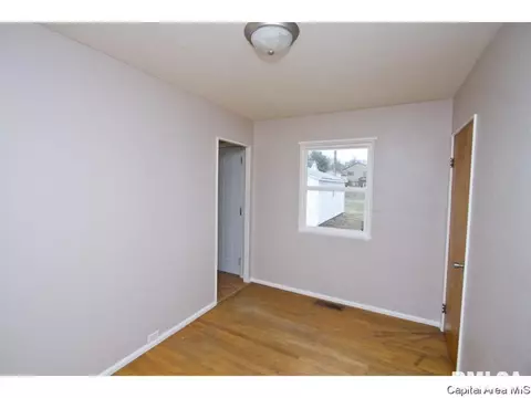 604 E Wood Ave, Springfield, IL 62702 photo 12