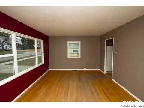 604 E Wood Ave, Springfield, IL 62702 photo 6