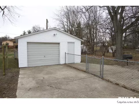 604 E Wood Ave, Springfield, IL 62702 photo 3