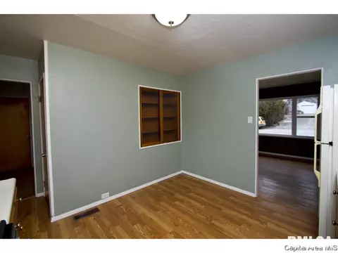 604 E Wood Ave, Springfield, IL 62702 photo 9