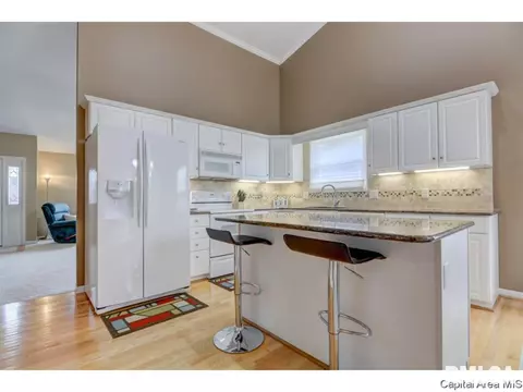 7111 Piper Glen Dr, Springfield, IL 62711 photo 9