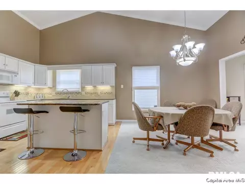 7111 Piper Glen Dr, Springfield, IL 62711 photo 12
