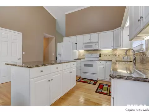 7111 Piper Glen Dr, Springfield, IL 62711 photo 6