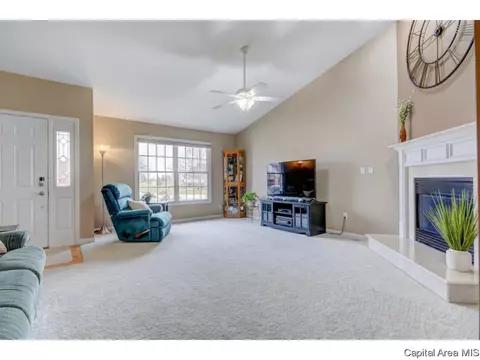 7111 Piper Glen Dr, Springfield, IL 62711 photo 3