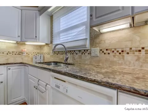 7111 Piper Glen Dr, Springfield, IL 62711 photo 8