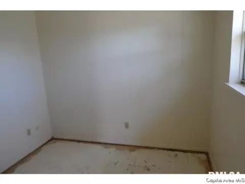 2105 Stonehenge Rd, Springfield, IL 62702 photo 11