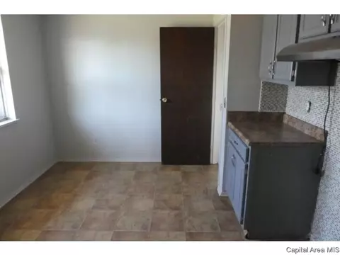 2105 Stonehenge Rd, Springfield, IL 62702 photo 6