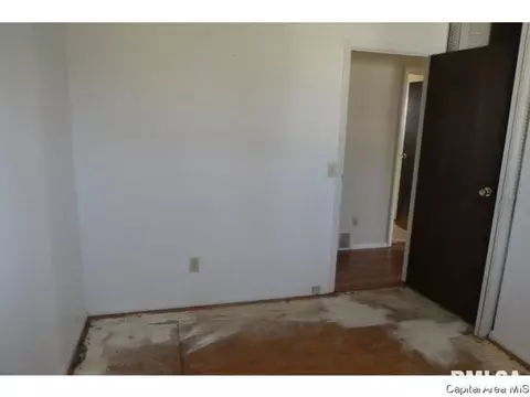 2105 Stonehenge Rd, Springfield, IL 62702 photo 8