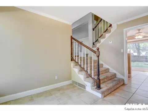 2130 Greenbriar Rd, Springfield, IL 62704 photo 2
