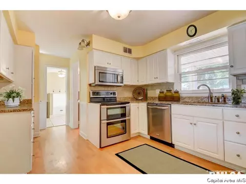 2130 Greenbriar Rd, Springfield, IL 62704 photo 3