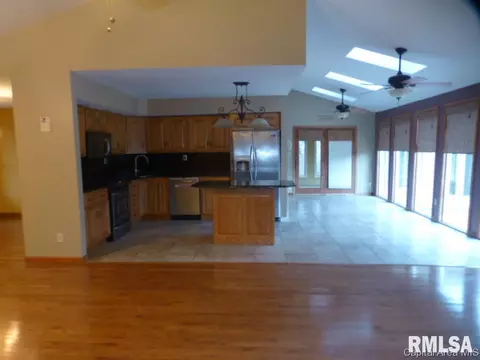 100 Trillium Ln, Springfield, IL 62707 photo 5