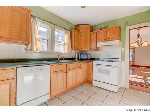 2052 N 5th St, Springfield, IL 62702 photo 11