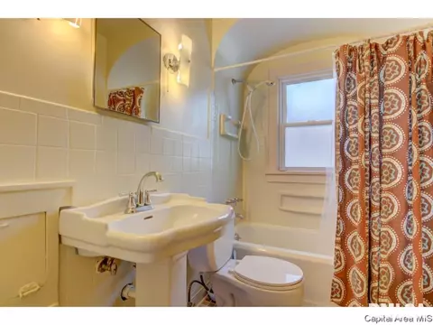 2052 N 5th St, Springfield, IL 62702 photo 9