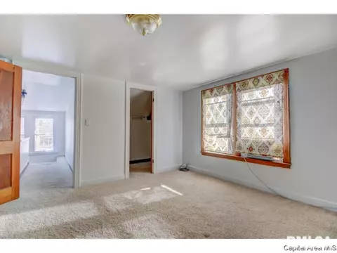 2052 N 5th St, Springfield, IL 62702 photo 27