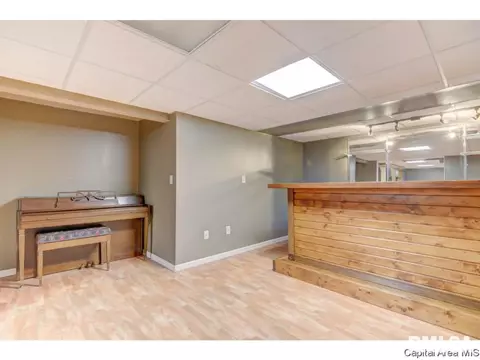 2052 N 5th St, Springfield, IL 62702 photo 32