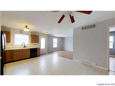 1521 Maureen Ct, Springfield, IL 62702 photo 8