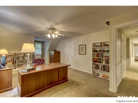 1909 Outer Park Dr, Springfield, IL 62704 photo 15