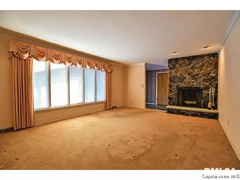 53 Greencastle Cir, Springfield, IL 62712 photo 4
