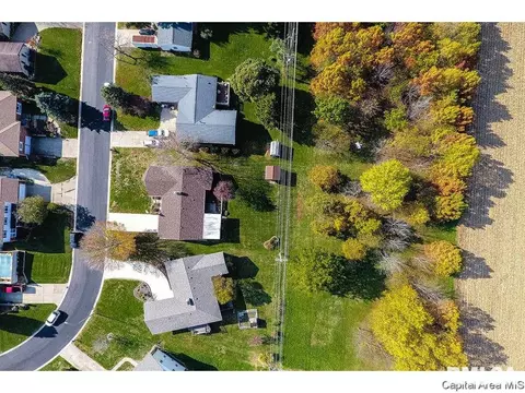 53 Greencastle Cir, Springfield, IL 62712 photo 2