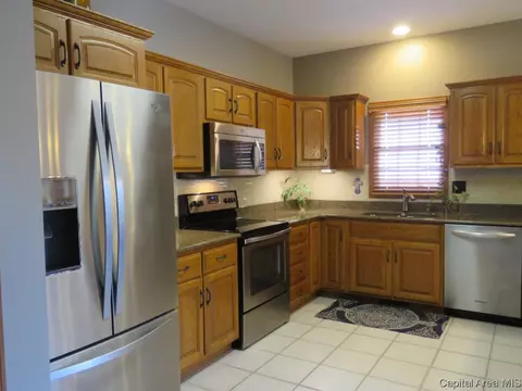 5216 Manhattan Dr, Springfield, IL 62711 photo 3