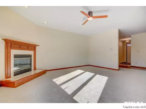 2224 Harbor Lndg, Springfield, IL 62712 photo 5