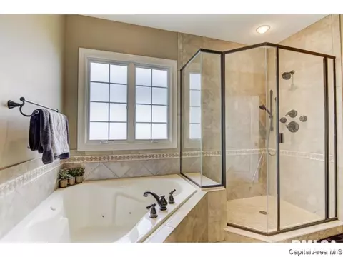4401 Lynhurst Rd, Springfield, IL 62711 photo 17