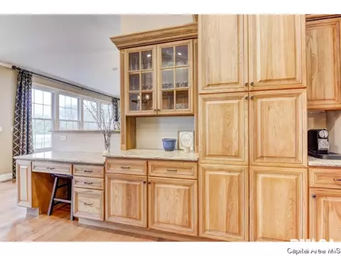 4401 Lynhurst Rd, Springfield, IL 62711 photo 11