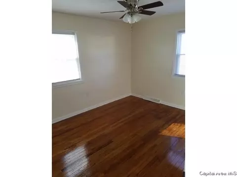 37 Bel Aire Dr, Springfield, IL 62703 photo 3