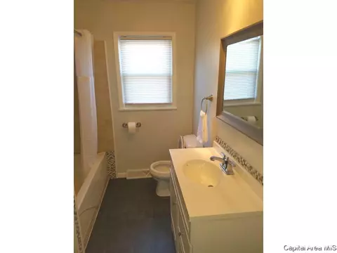 37 Bel Aire Dr, Springfield, IL 62703 photo 9
