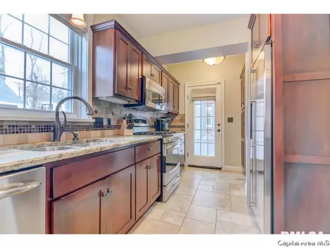 1045 Williams, Springfield, IL 62704 photo 8