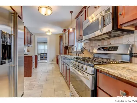 1045 Williams, Springfield, IL 62704 photo 9