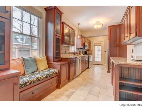 1045 Williams, Springfield, IL 62704 photo 6