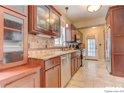 1045 Williams, Springfield, IL 62704 photo 7