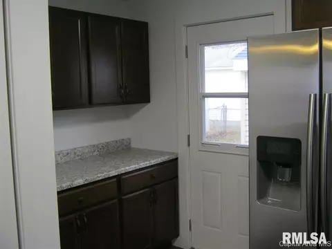 2044 Dayton Ave, Springfield, IL 62702 photo 5