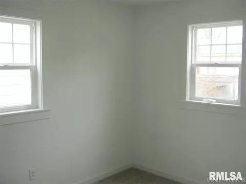 2044 Dayton Ave, Springfield, IL 62702 photo 9