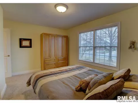 3925 Brandonshire Dr, Springfield, IL 62704 photo 11