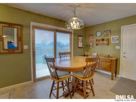 3925 Brandonshire Dr, Springfield, IL 62704 photo 7