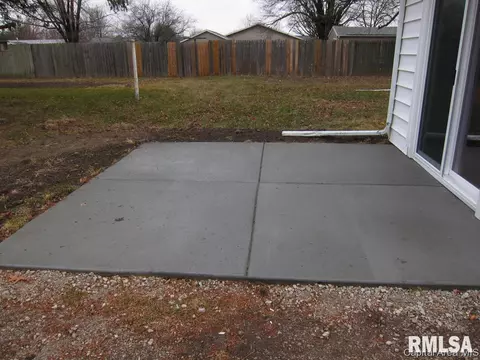 910 Washington St, Pawnee, IL 62558 photo 5