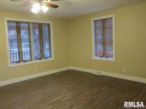 910 Washington St, Pawnee, IL 62558 photo 11