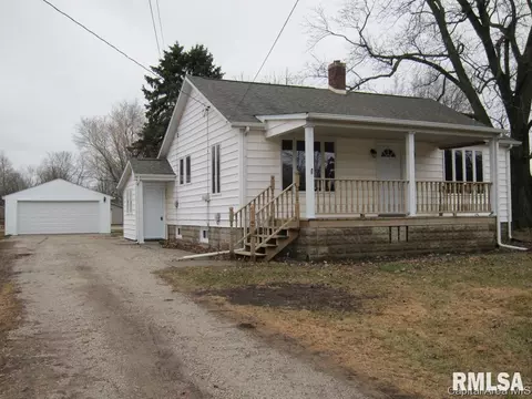 910 Washington St, Pawnee, IL 62558 photo 1