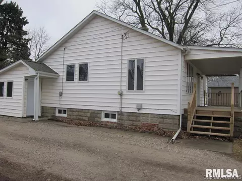 910 Washington St, Pawnee, IL 62558 photo 2