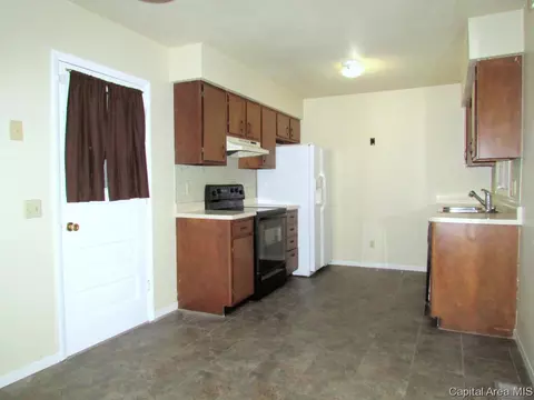 75 Villanova, Springfield, IL 62703 photo 6
